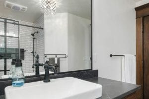 CLARK-AVE-BATHROOM-DSPX6127
