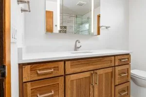 REFINED-SIMPLICITY-BATHROOM-ADAB07412