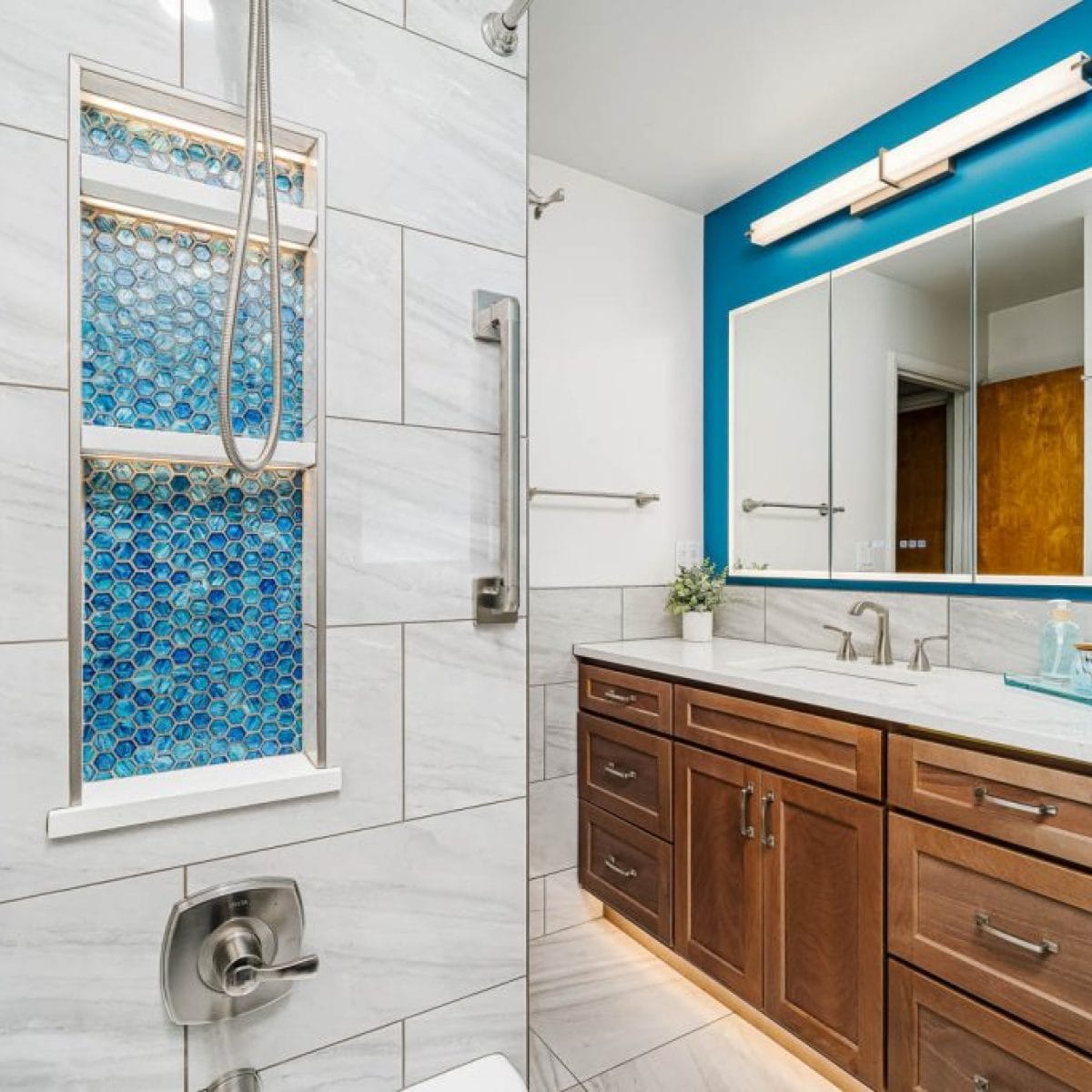 Miles Ave Bathroom