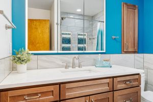 THE-MILES-AVE-BATHROOM-DSA00632