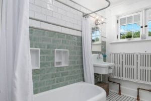 THE-ORIGINAL-BATHROOM-DSPX6147