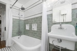THE-ORIGINAL-BATHROOM-DSPX6159