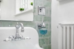 THE-ORIGINAL-BATHROOM-DSPX6177